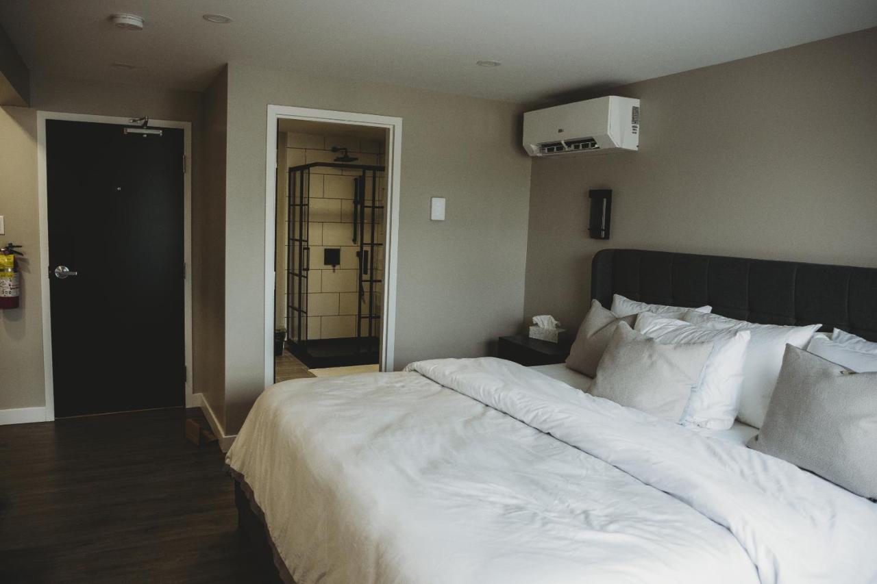 Riverside Suites Grand Falls Windsor Bagian luar foto