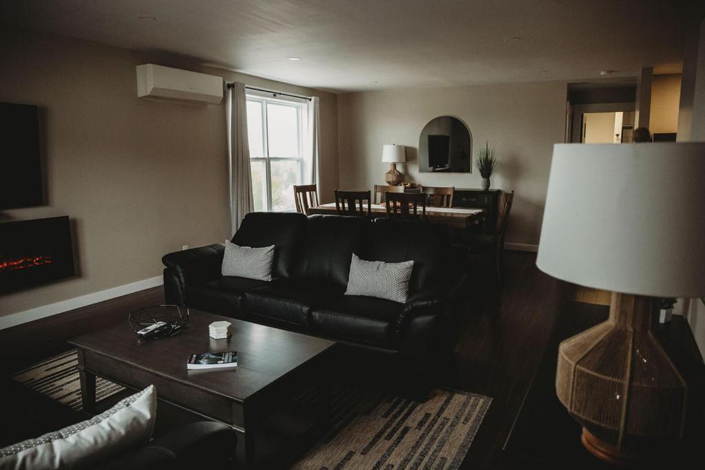 Riverside Suites Grand Falls Windsor Bagian luar foto